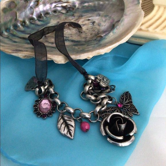 Vintage 90’s Grunge Metal Charm Necklace Super Cute! - Picture 5 of 11